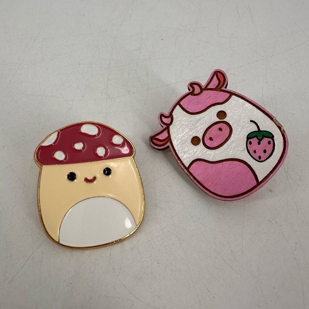 Squishmallows‎ Enamel Pin Malcolm the Mushroom& Wooden Ulga Moo - Picture 5 of 10